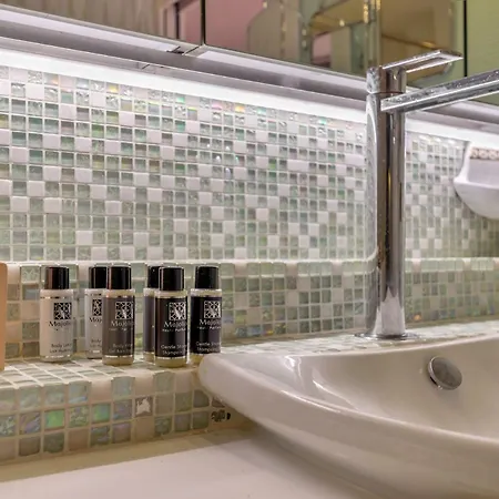 Sevres- Moderne Proche Le Bon Marche
